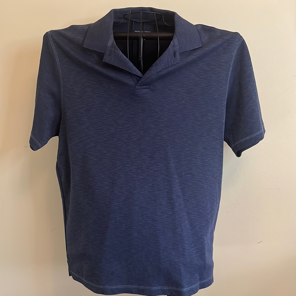 Like new Roundtree and Yorke polo